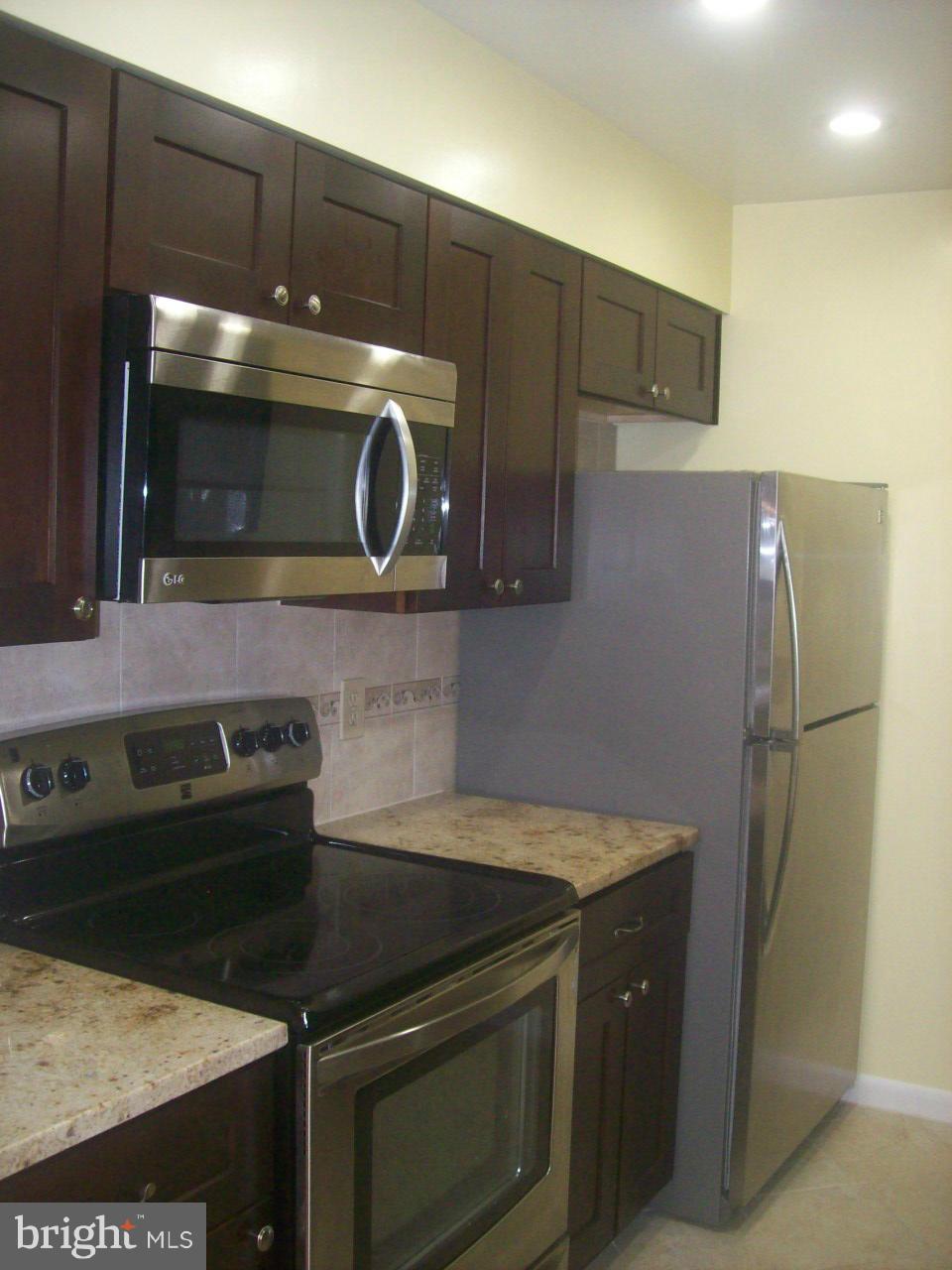 3137 Berry Road Northeast, Unit 17 Washington, DC 20018 - Photo 4 of 9 Kitchen