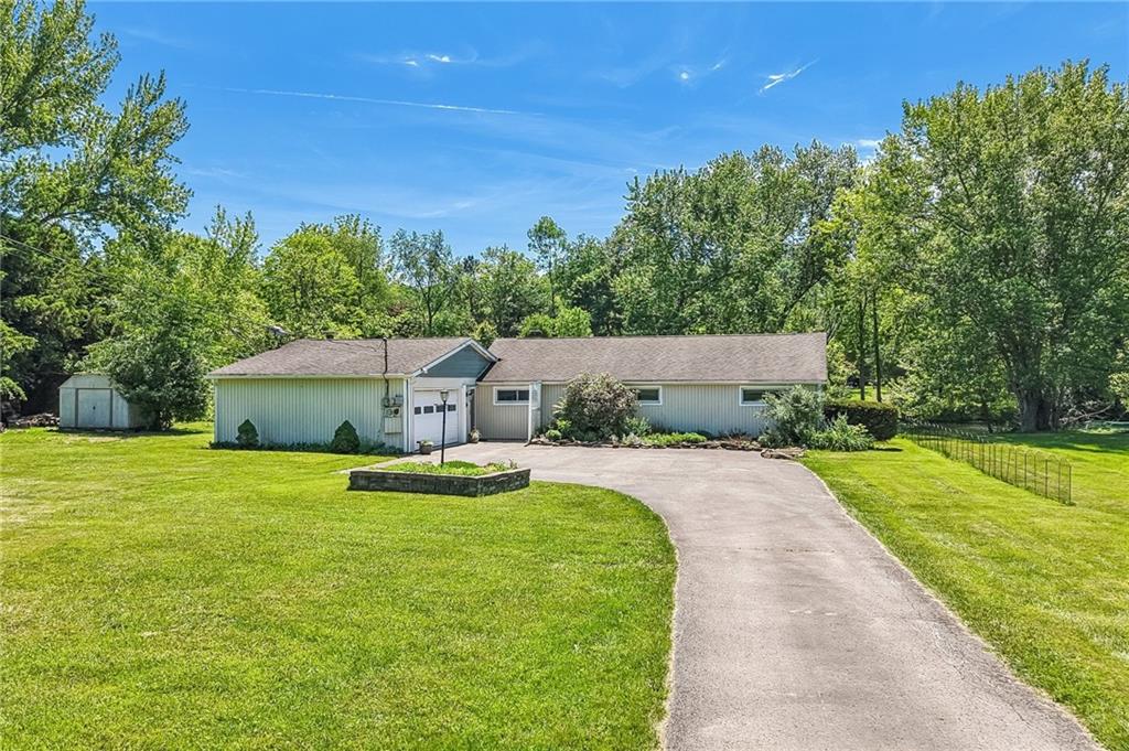 120 Lakeview Road Fombell, PA 16123 - Photo 3 of 32
