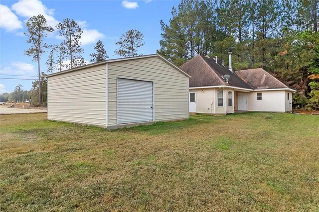 $299,900 | 22059 Hoffman Road, Mandeville, LA 70471