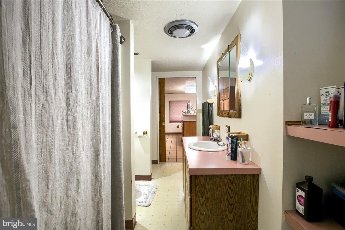 407 Valley Road Enola, PA 17025 - Photo 13 of 26 Gallery Image 13