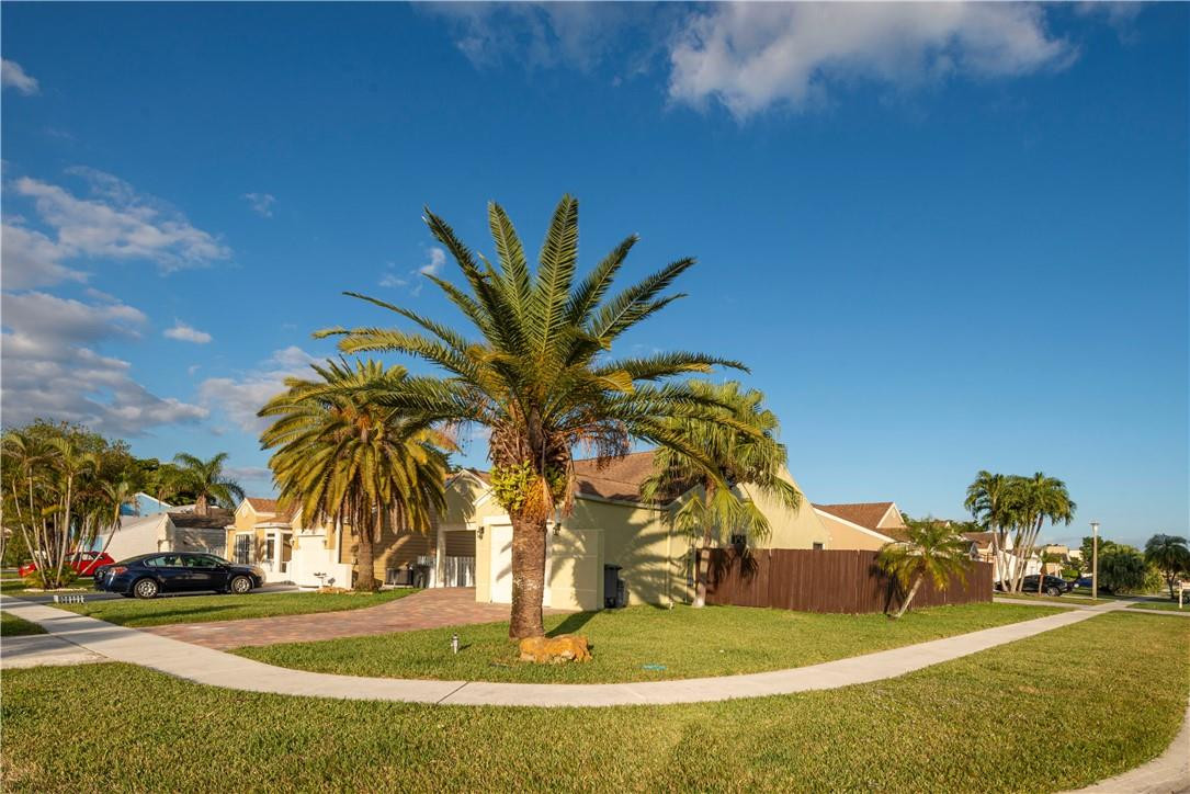 8311 Dynasty Drive Boca Raton, FL 33433 - Photo 5 of 52 Photo 5