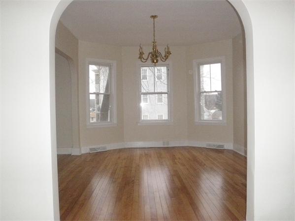 44 Scrimgeour Road Worcester, MA 01606 - Photo 5 of 15 Gallery Image 5