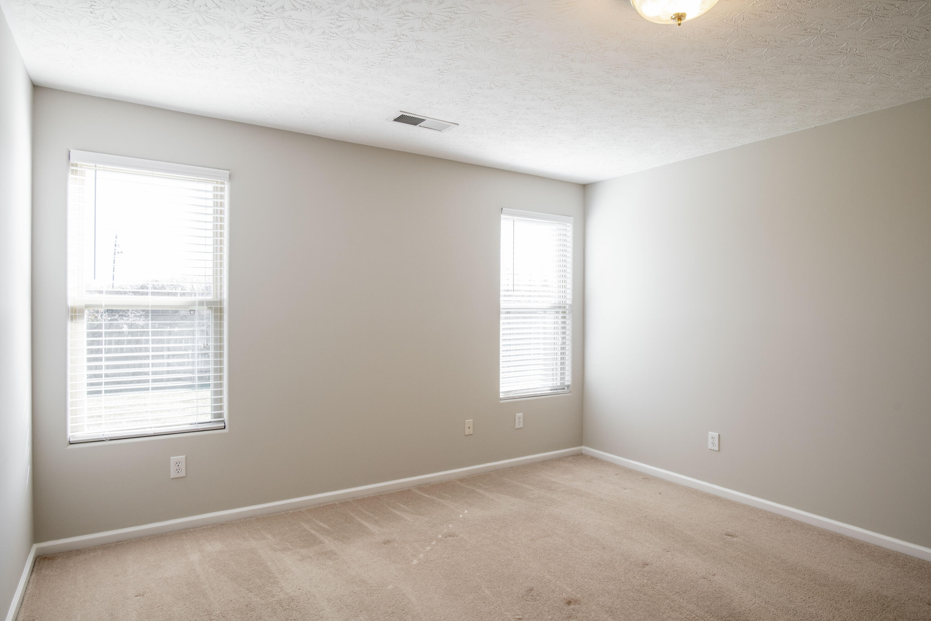 2549 Spring Valley Loop Lexington, KY 40511 - Photo 14 of 37 SpringValley__33