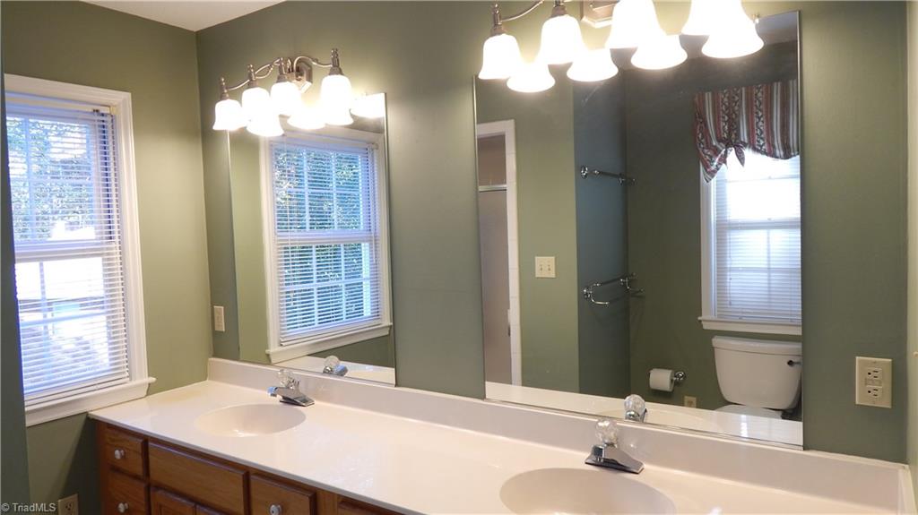 3102 Rolling Road High Point, NC 27265 - Photo 21 of 30