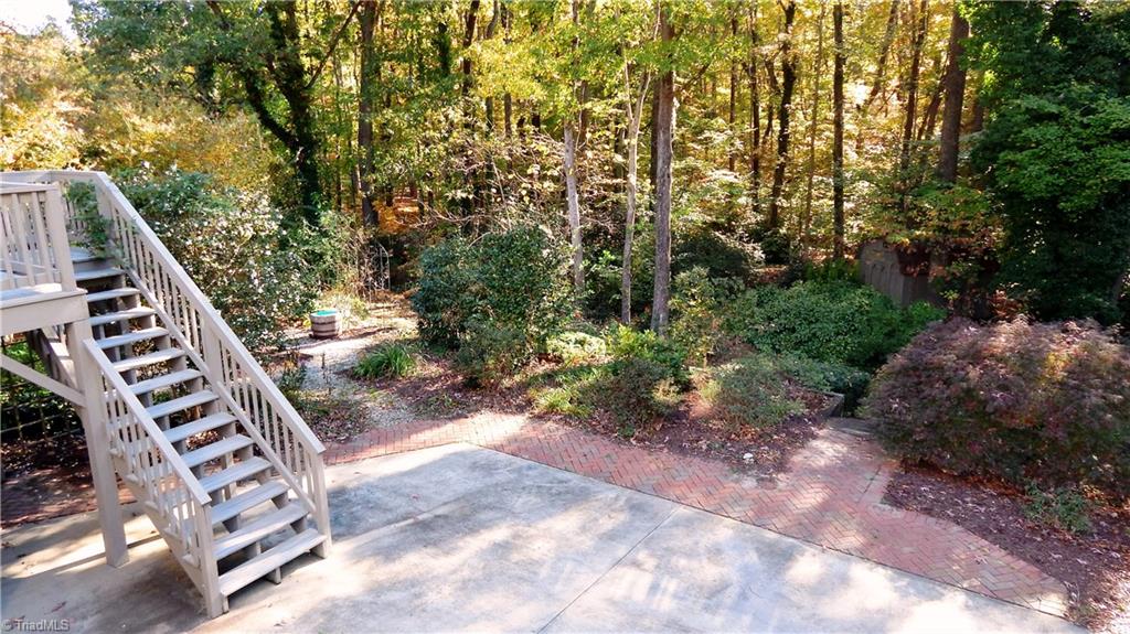 3102 Rolling Road High Point, NC 27265 - Photo 25 of 30