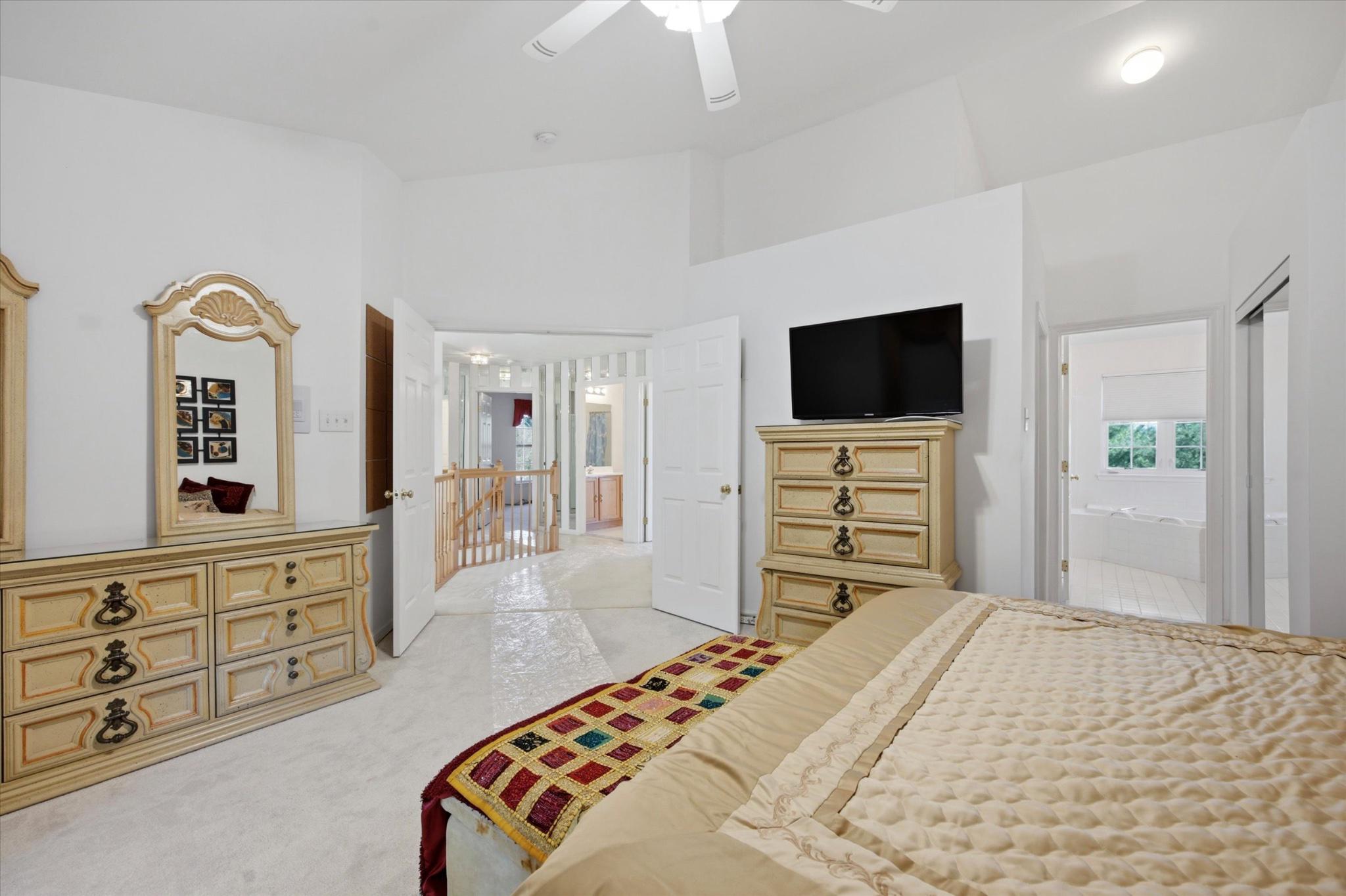 2012 Stony Creek Road Lansdale, PA 19446 - Photo 18 of 32 Owners Suite