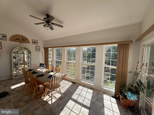 a view of a livingroom with furniture