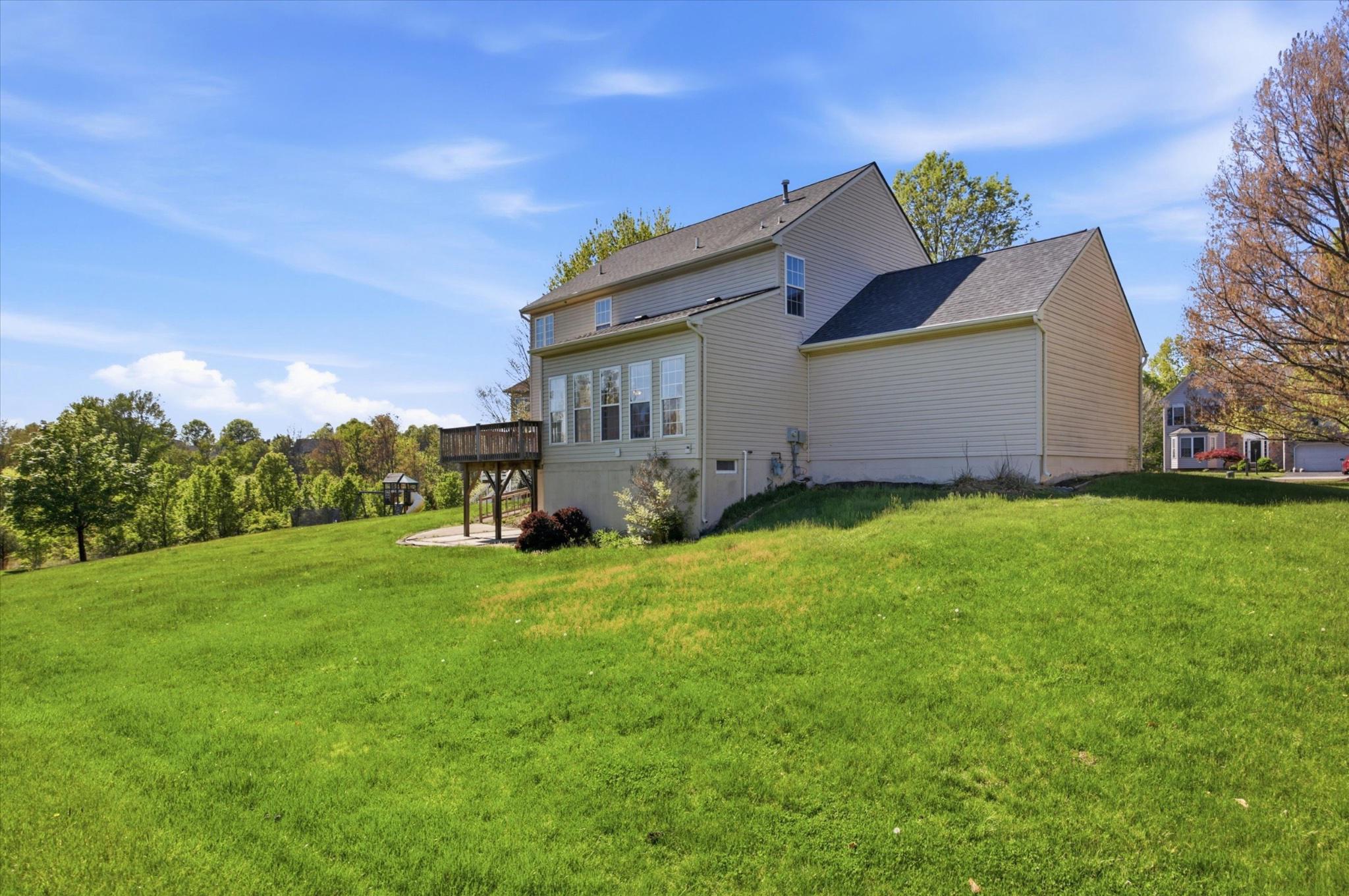 2012 Stony Creek Road Lansdale, PA 19446 - Photo 28 of 32 Rear Exterior