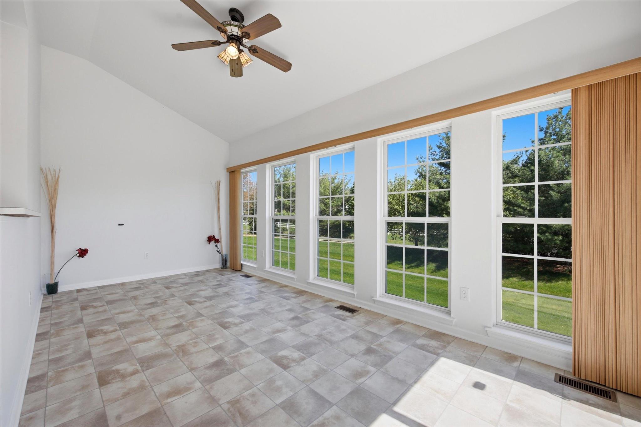 2012 Stony Creek Road Lansdale, PA 19446 - Photo 7 of 32 Morning room we cased with natural sunlight.