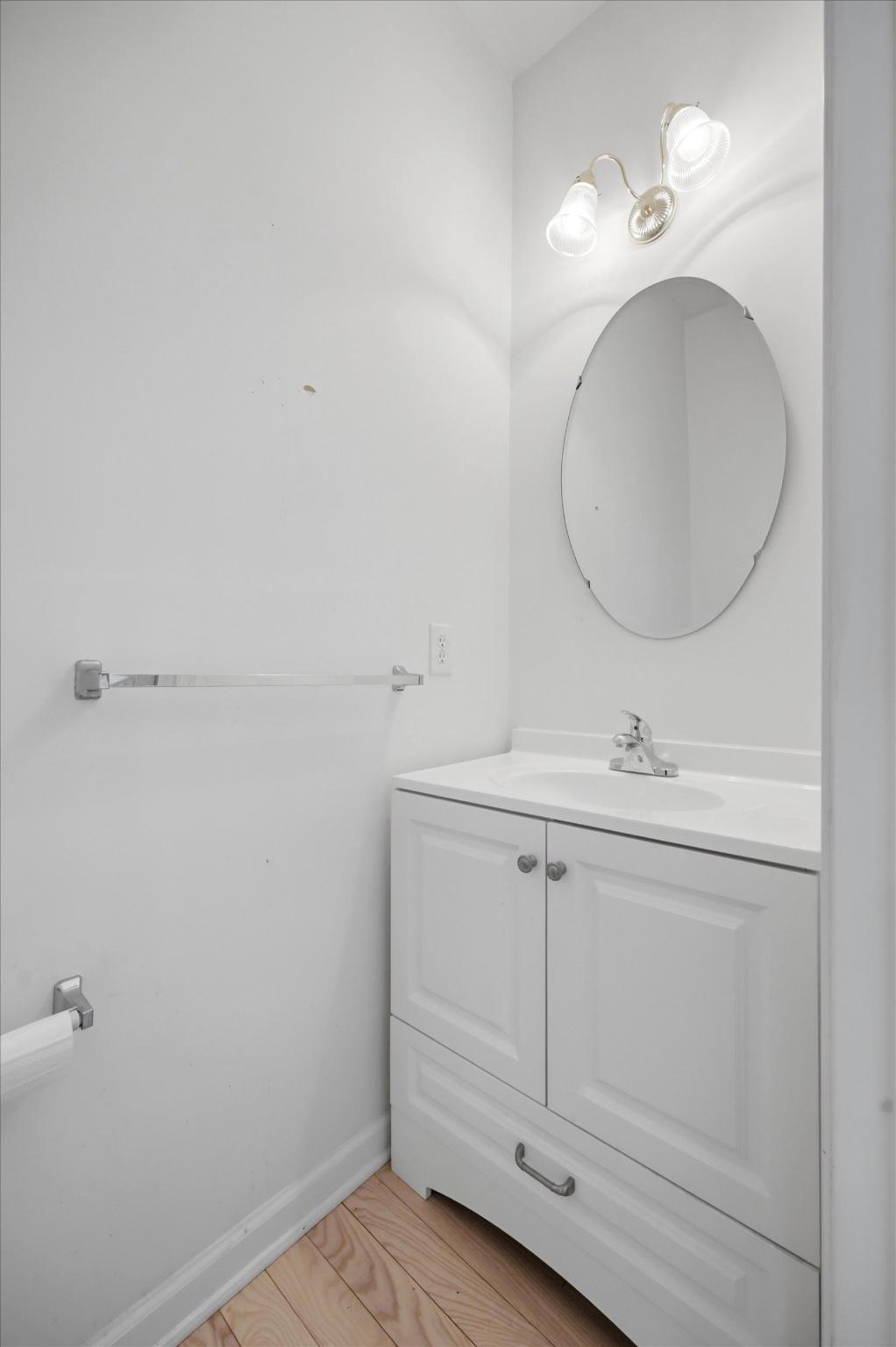 2012 Stony Creek Road Lansdale, PA 19446 - Photo 10 of 32 First floor Powder room