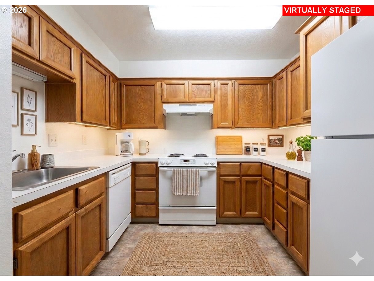 8720 Southwest Tualatin Road, Unit 206 Tualatin, OR 97062 - Photo 7 of 48
