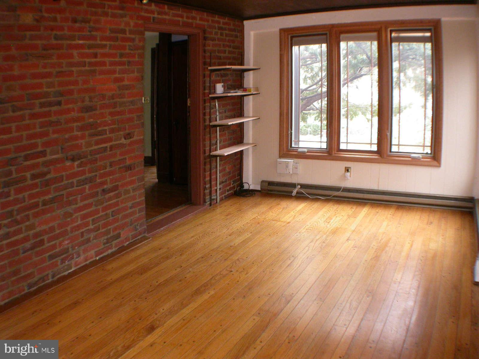 10 Parkside Road Silver Spring, MD 20910 - Photo 13 of 28 Sunroom - Another View