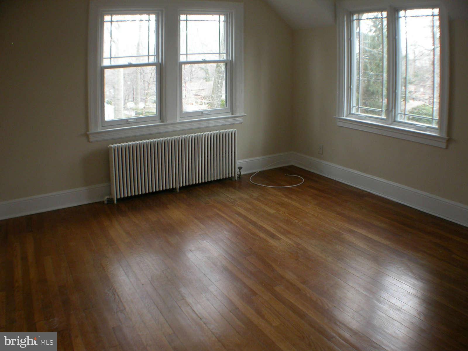 10 Parkside Road Silver Spring, MD 20910 - Photo 14 of 28 Bedroom 1