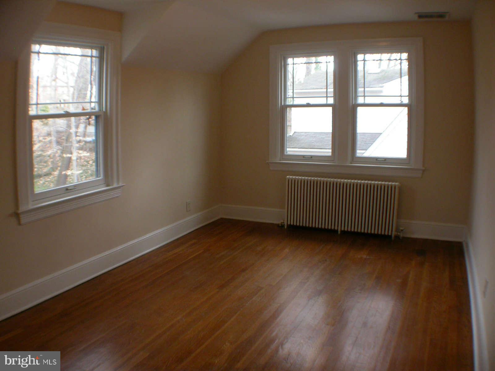 10 Parkside Road Silver Spring, MD 20910 - Photo 15 of 28 Bedroom 2