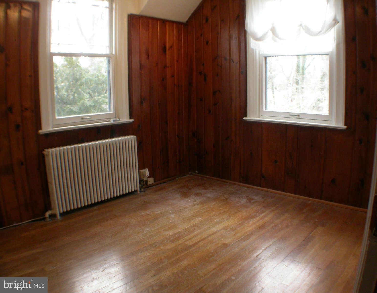 10 Parkside Road Silver Spring, MD 20910 - Photo 16 of 28 Bedroom 3