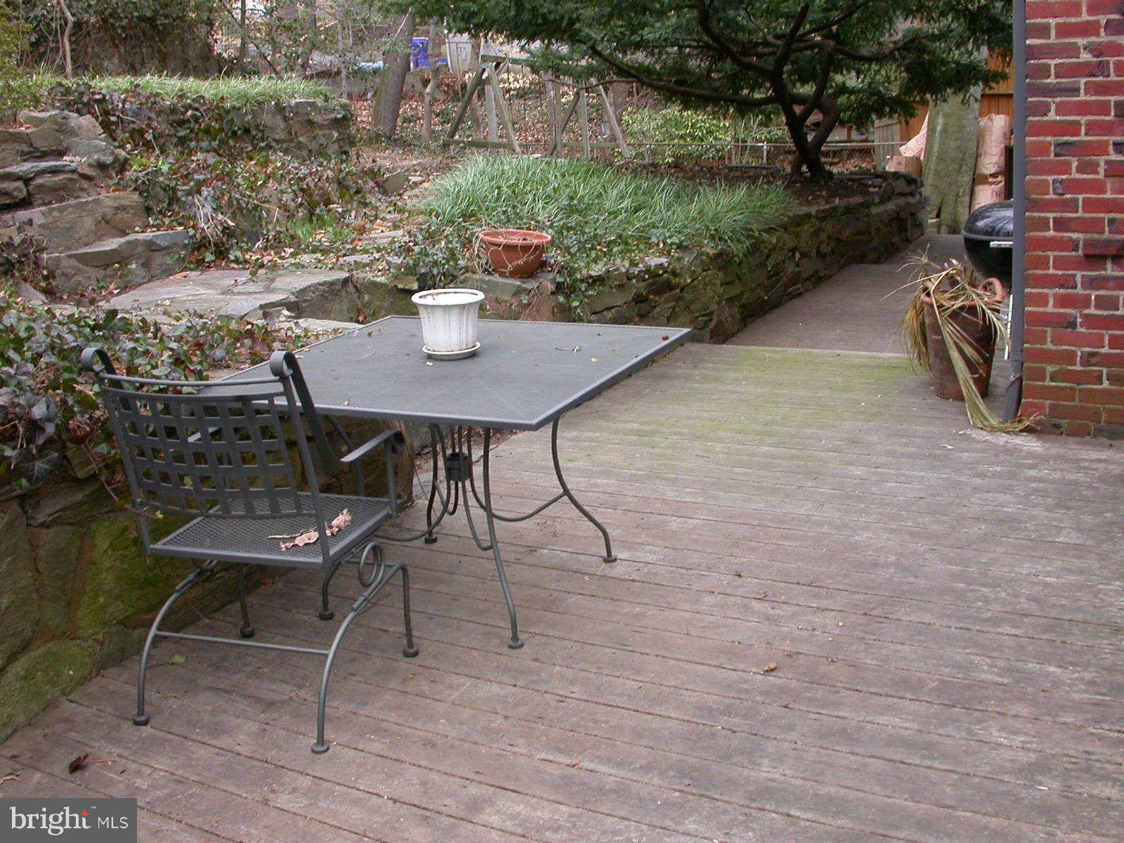 10 Parkside Road Silver Spring, MD 20910 - Photo 23 of 28 Deck