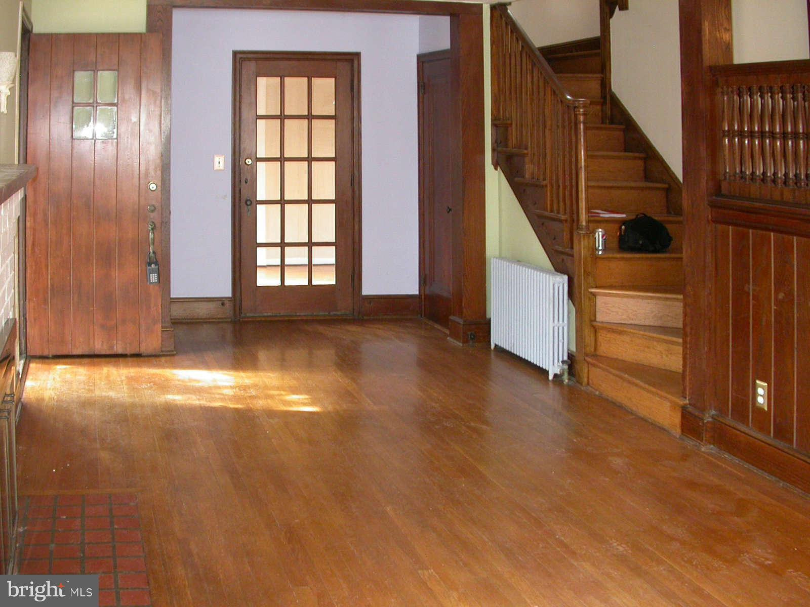 10 Parkside Road Silver Spring, MD 20910 - Photo 6 of 28 Living Room - Toward Entry Door