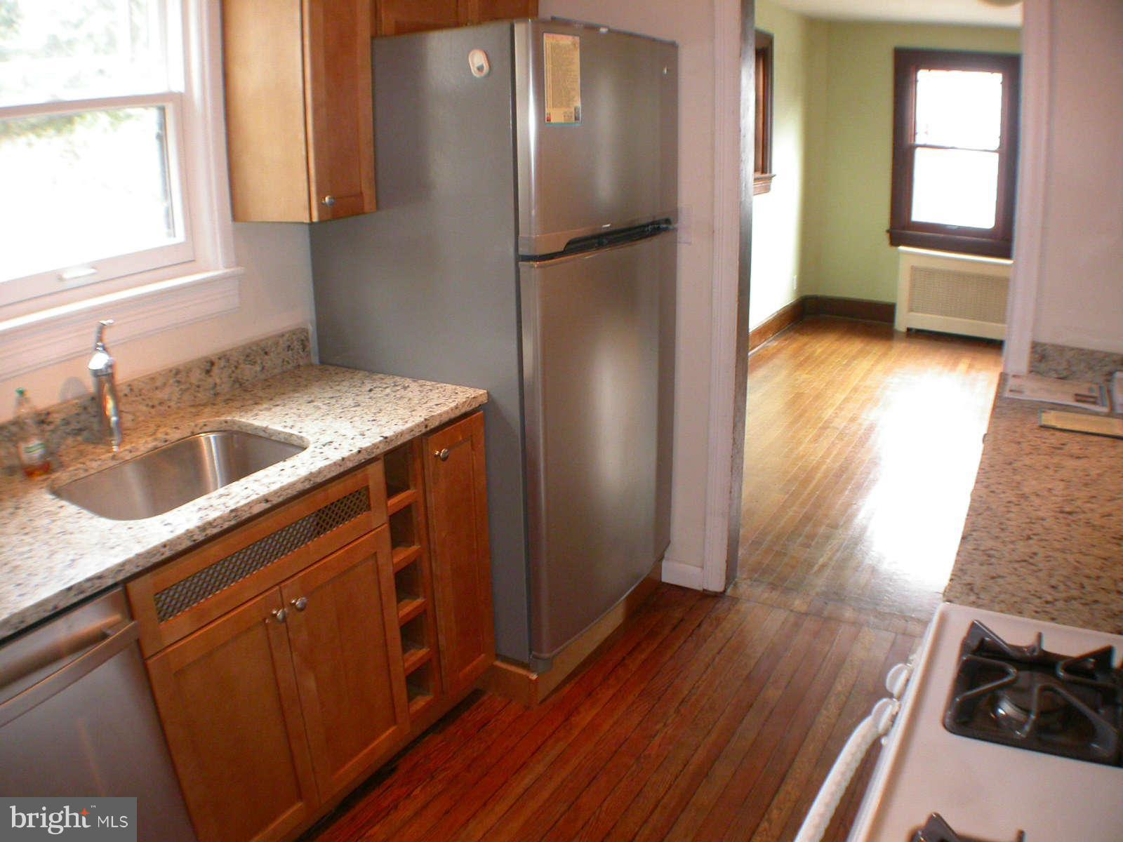 10 Parkside Road Silver Spring, MD 20910 - Photo 10 of 28 Kitchen
