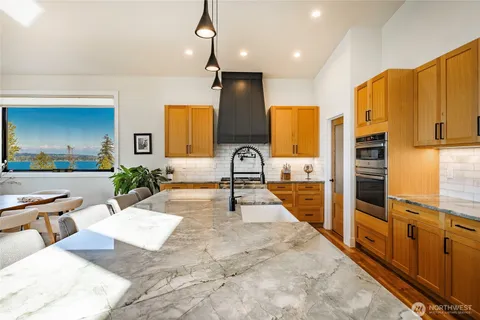 $1,899,000 | 5442 Goldfinch Way, Blaine, WA 98230