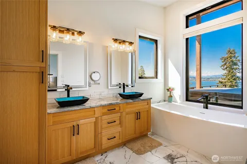 $1,899,000 | 5442 Goldfinch Way, Blaine, WA 98230