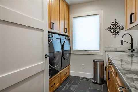 $1,899,000 | 5442 Goldfinch Way, Blaine, WA 98230