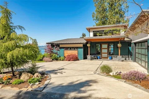 $1,899,000 | 5442 Goldfinch Way, Blaine, WA 98230