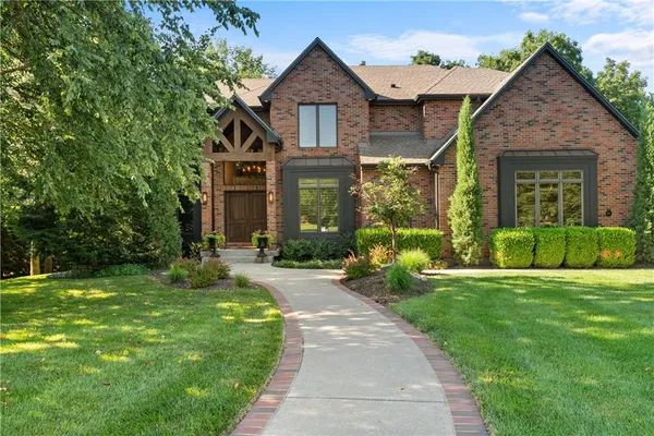 $925,000 | 301 Northwest Rockhill Circle, Lee's Summit, MO 64081