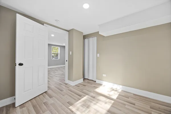$249,899 | 209 North Hunter Street, Thornton, IL 60476