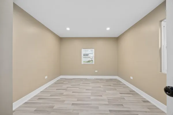 $249,899 | 209 North Hunter Street, Thornton, IL 60476
