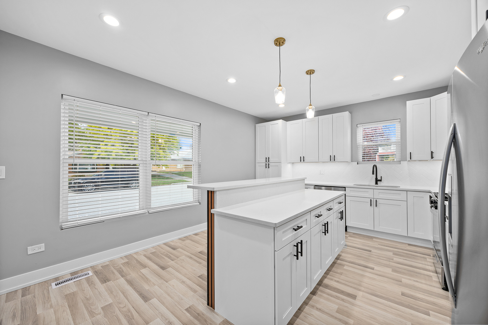 209 North Hunter Street Thornton, IL 60476 - Photo 8 of 30