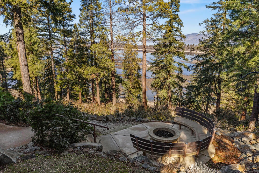 11421 Kestrel Road Klamath Falls, OR 97601 - Photo 10 of 55 Gas Firepit with Seating