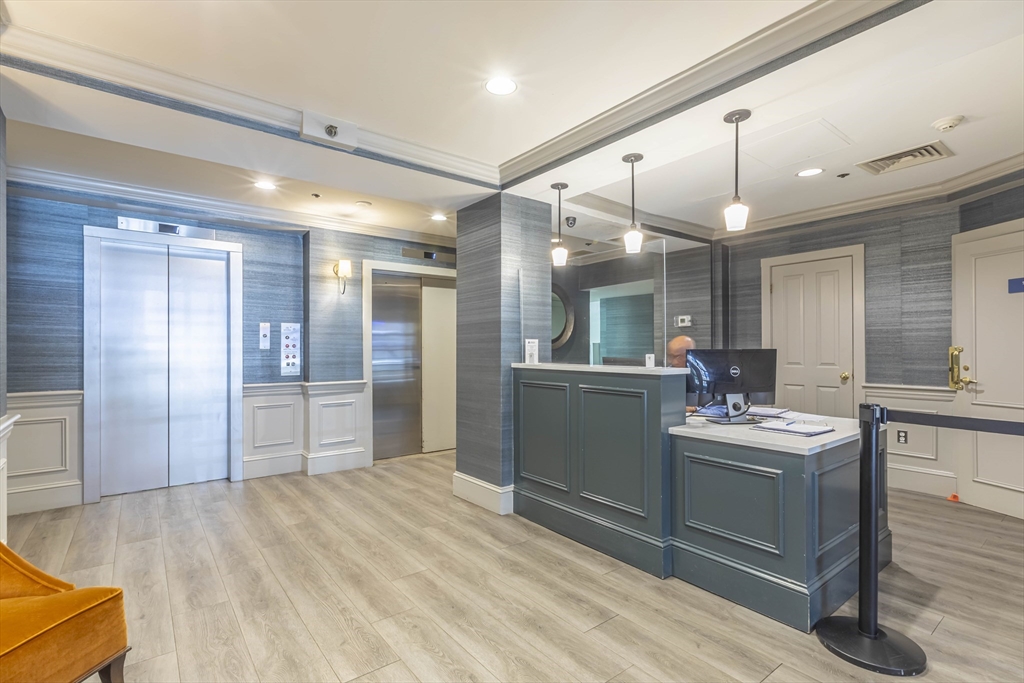 534 Beacon Street, Unit 301 Boston, MA 02215 - Photo 13 of 14