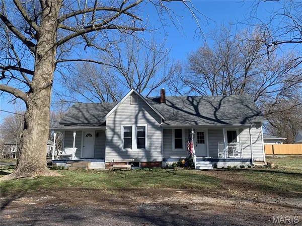 $100,000 | 422 South Stephen Avenue, Greenville, IL 62246