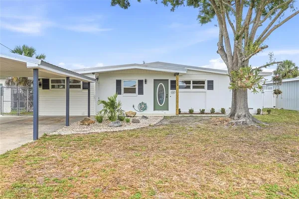 $319,900 | 529 Firefly Lane, Apollo Beach, FL 33572