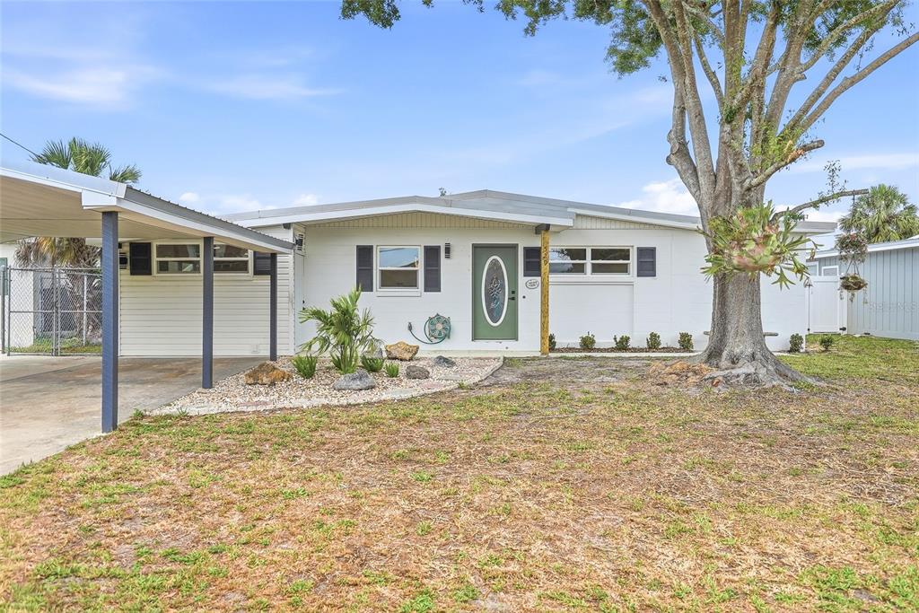 529 Firefly Lane Apollo Beach, FL 33572 - Photo 1 of 34