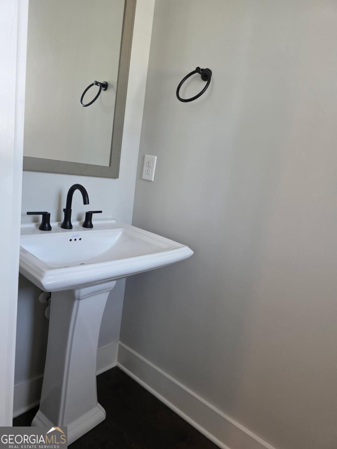 3176 Kincaid Drive Decatur, GA 30033 - Photo 45 of 89 a bathroom with a sink and a mirror