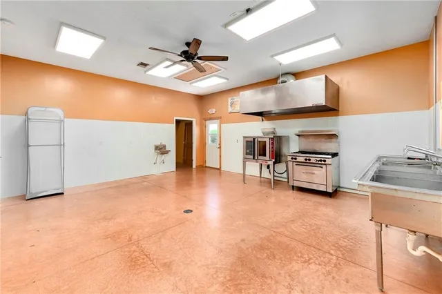 $895,000 | 23338 Kissinger Road, Leavenworth, KS 66048