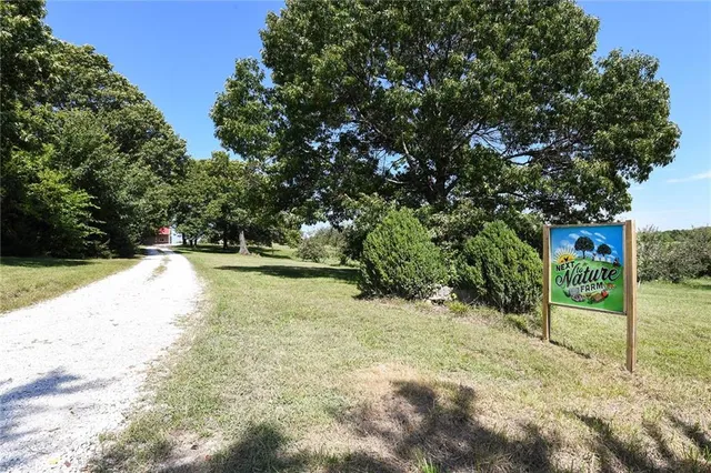 $895,000 | 23338 Kissinger Road, Leavenworth, KS 66048