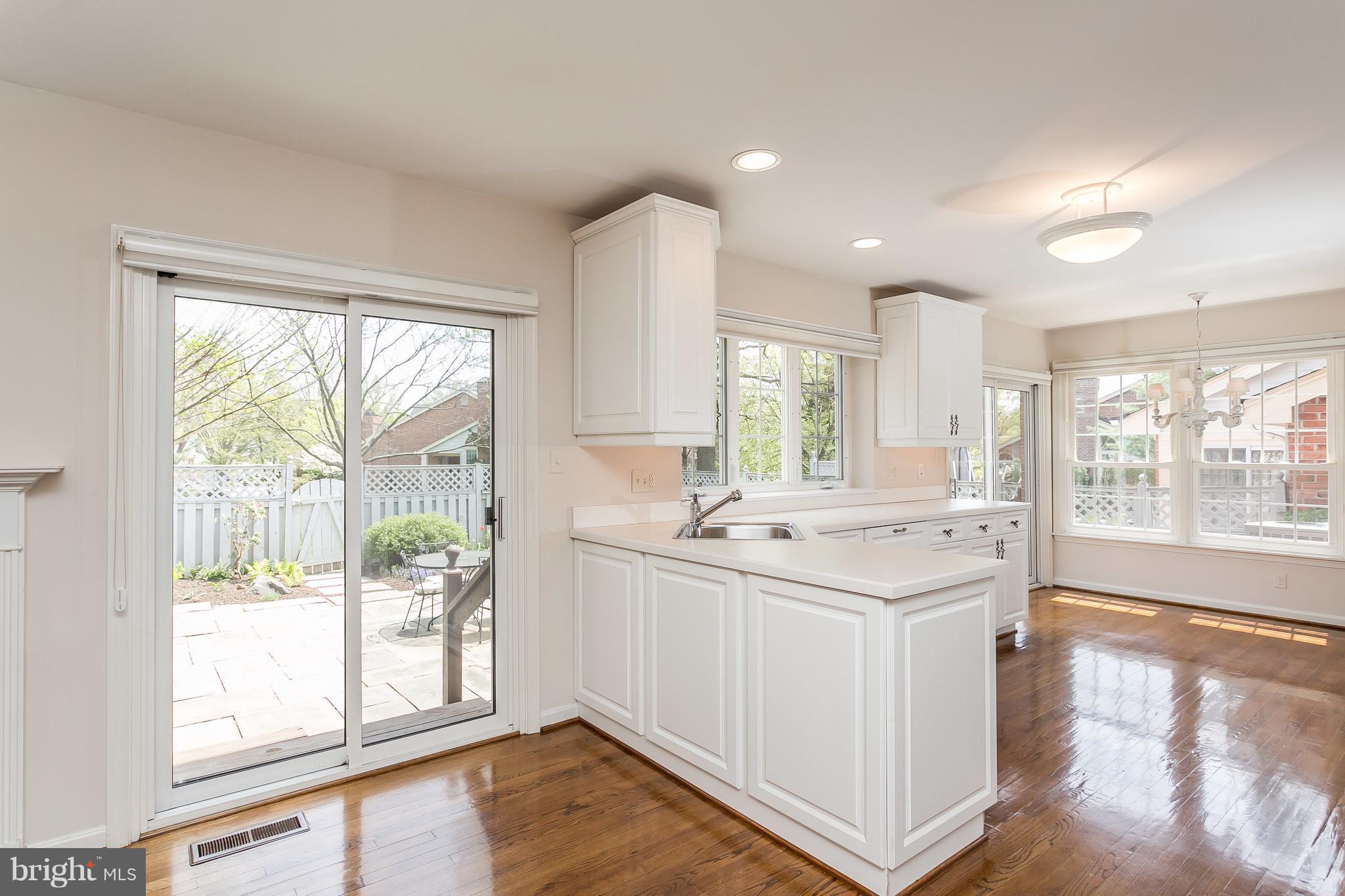 45 Seminary Farm Road Lutherville-Timonium, MD 21093 - Photo 11 of 26 Kitchen