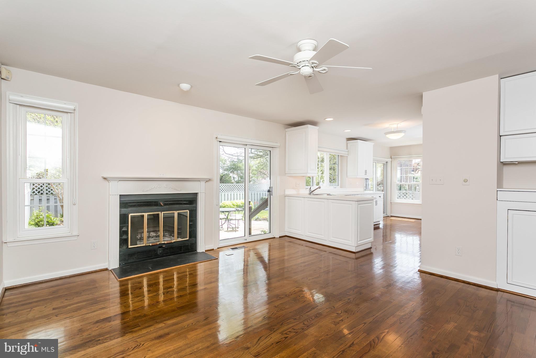 45 Seminary Farm Road Lutherville-Timonium, MD 21093 - Photo 12 of 26 Family Room