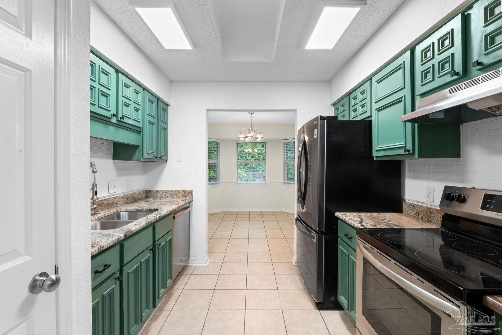 1203 Brook Bend Road Pensacola, FL 32506 - Photo 5 of 19