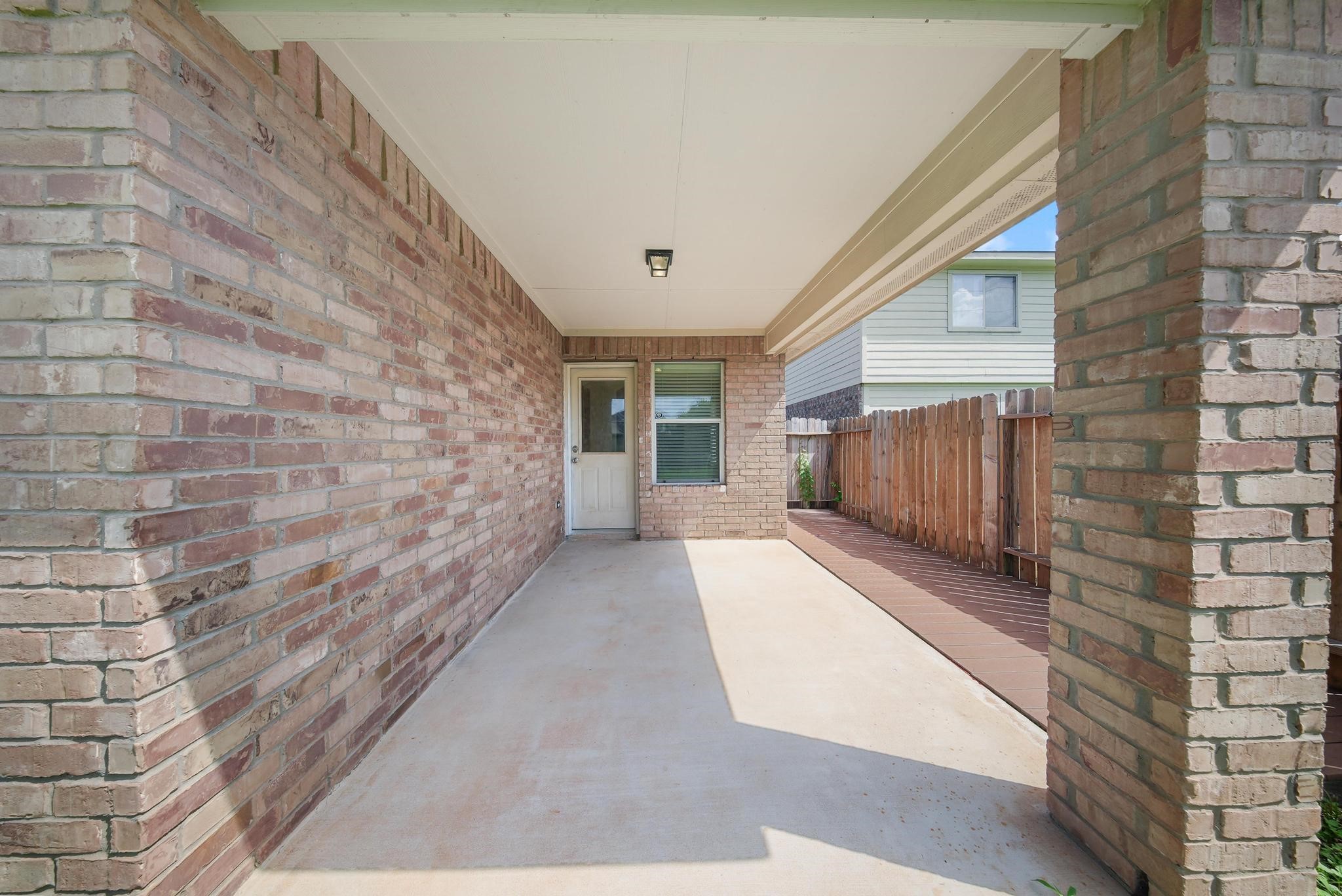 5015 Bridgecrossing Court Spring, TX 77379 - Photo 16 of 25