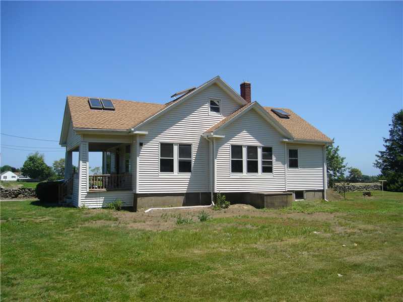 882 Middle Road Portsmouth, RI 02871 - Photo 1 of 25 Exterior Front.