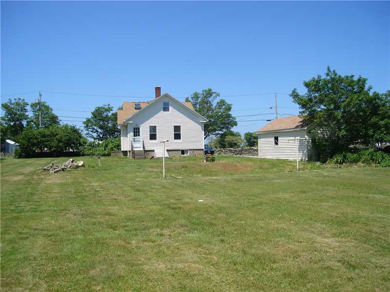 882 Middle Road Portsmouth, RI 02871 - Photo 6 of 25 Exterior Front.