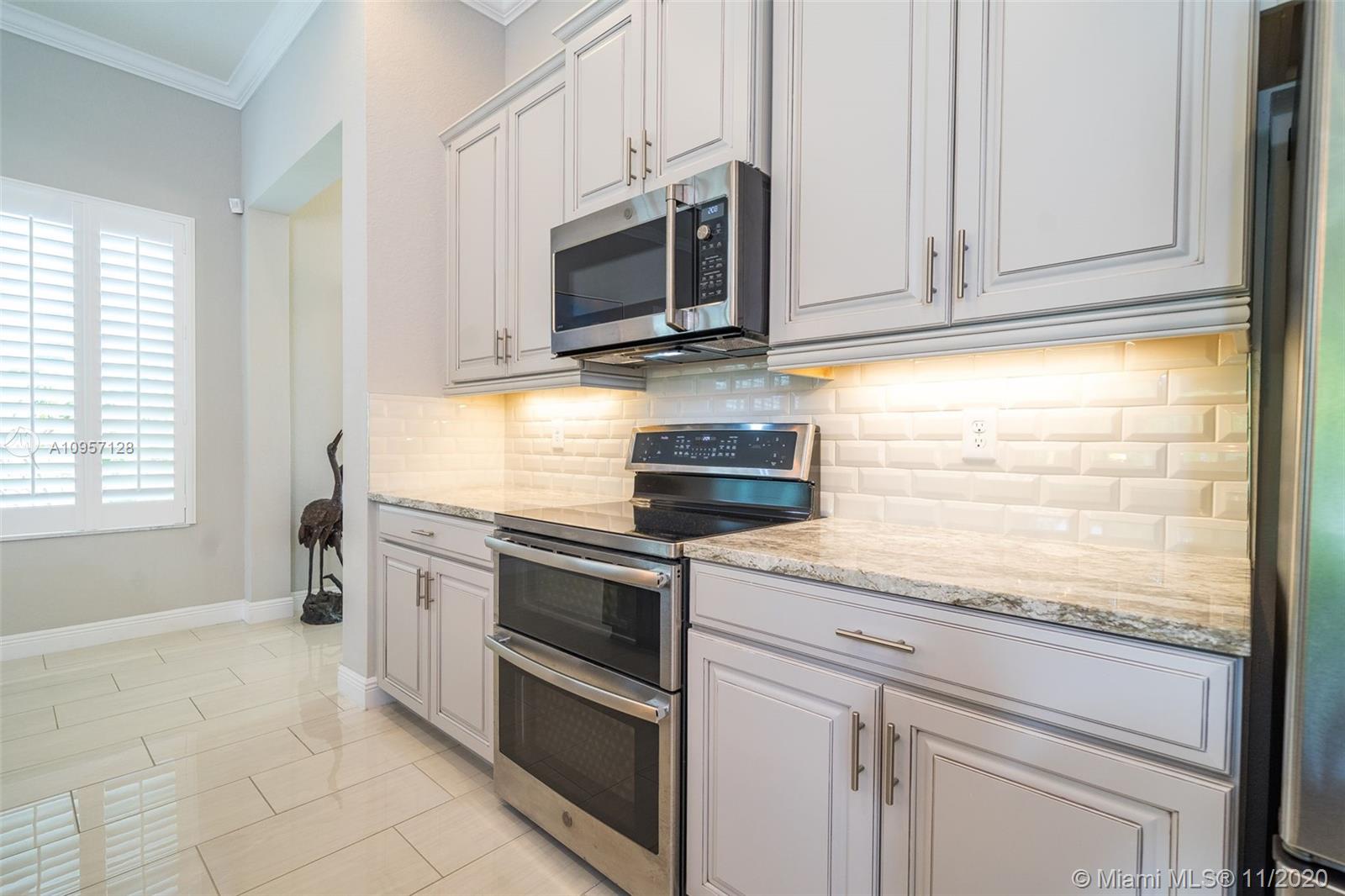 4622 Southwest Millbrook Lane Stuart, FL 34997 - Photo 5 of 52 Gallery Image 5