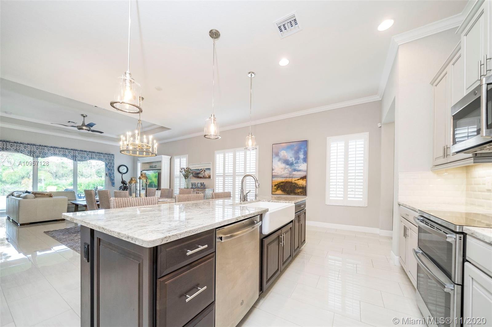4622 Southwest Millbrook Lane Stuart, FL 34997 - Photo 6 of 52 Gallery Image 6
