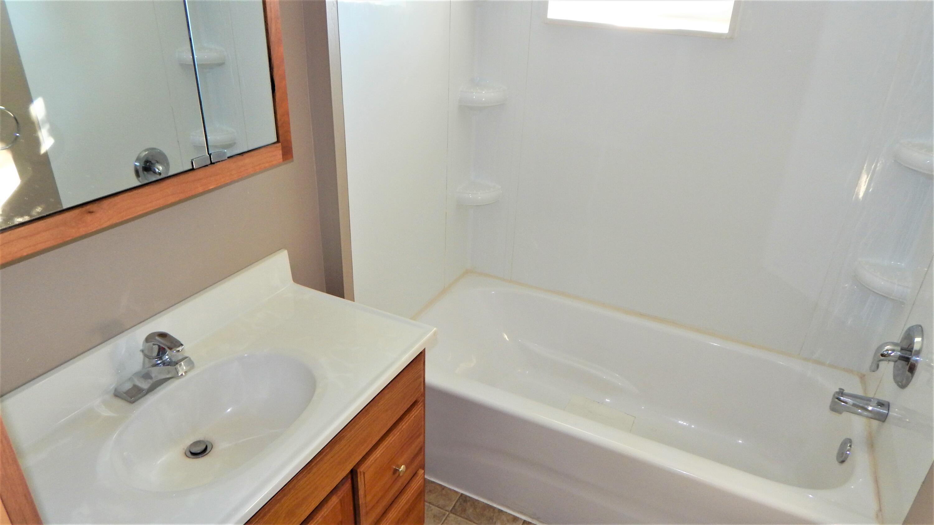 157 Jericho Road Battle Creek, MI 49014 - Photo 32 of 39 DSCN0164