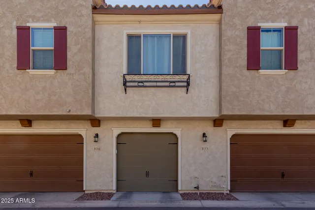 $405,000 | 2660 South Equestrian Drive, Unit 103, Gilbert, AZ 85295