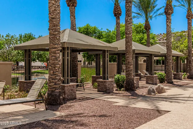 $405,000 | 2660 South Equestrian Drive, Unit 103, Gilbert, AZ 85295