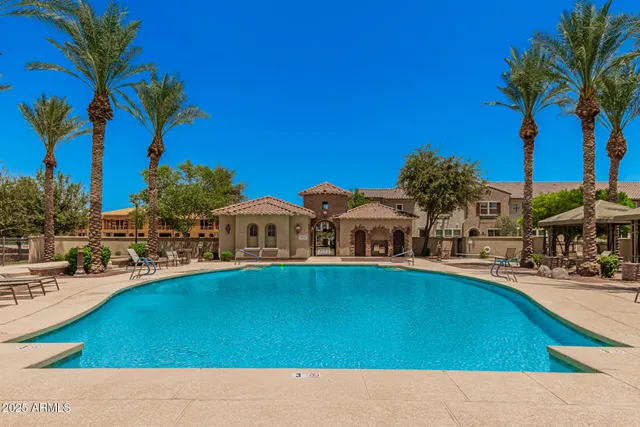 $405,000 | 2660 South Equestrian Drive, Unit 103, Gilbert, AZ 85295